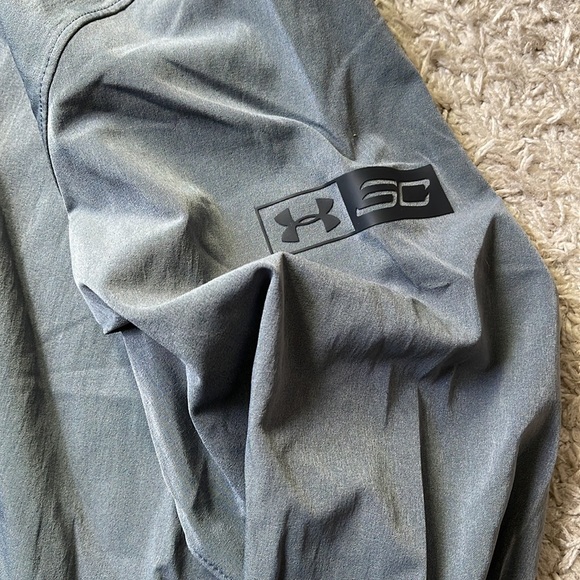 NWT Under Armour Black SC30 (Steph Curry) Woven Hooded Jacket 1317411 Size XL - Picture 5 of 13